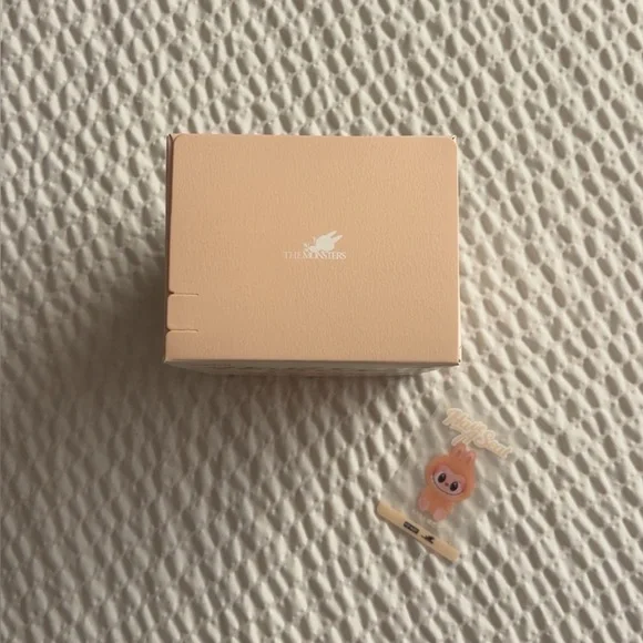 SOLD Unopened authentic real sealed baba have a seat labubu - Picture 2 of 5